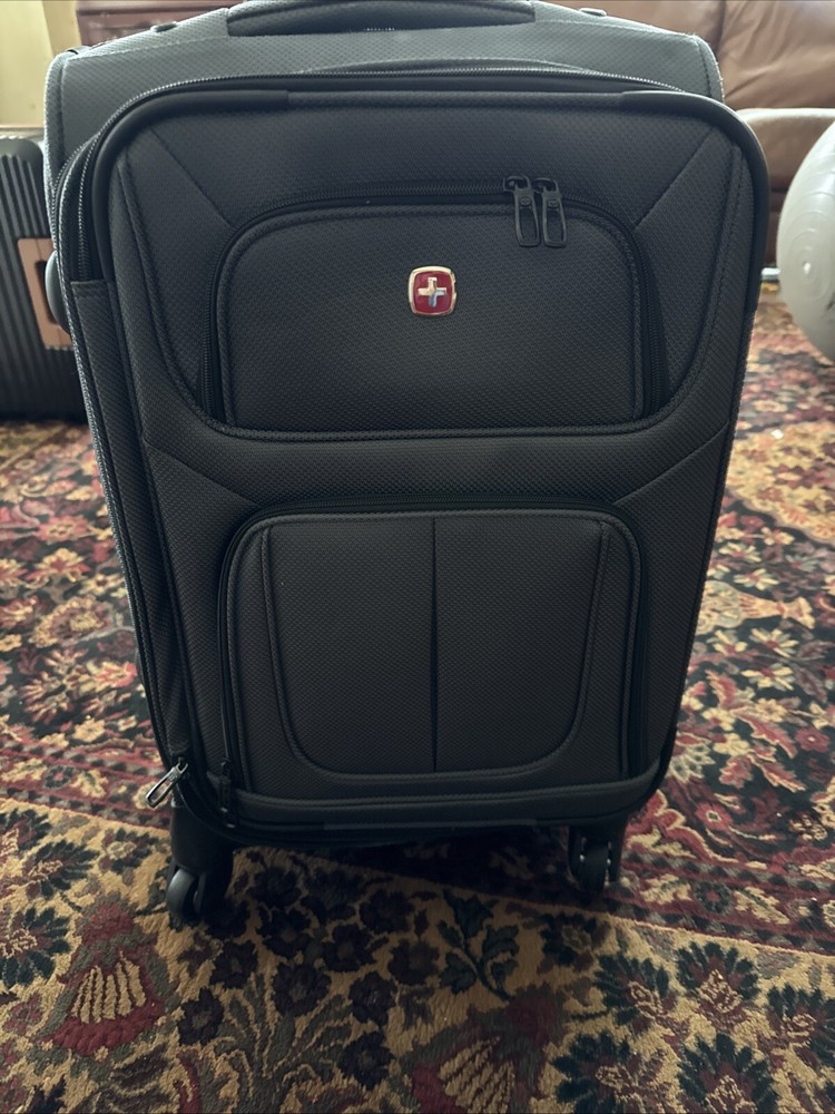 SwissGear Wegner  Softside Expandable Spinner  Wheels Dark Grey, Carry-On 21”