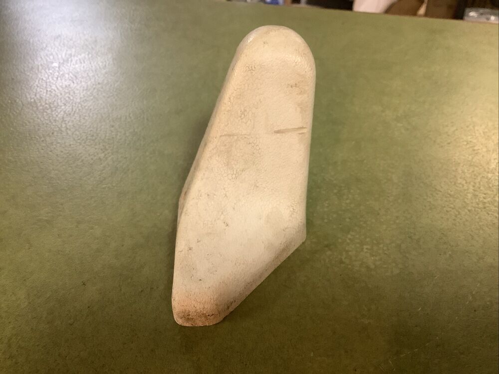 VOLKSWAGEN TYPE 2  1968-79  SLIDER DOOR ROLLER COVER 211 843 486 A SINGLE