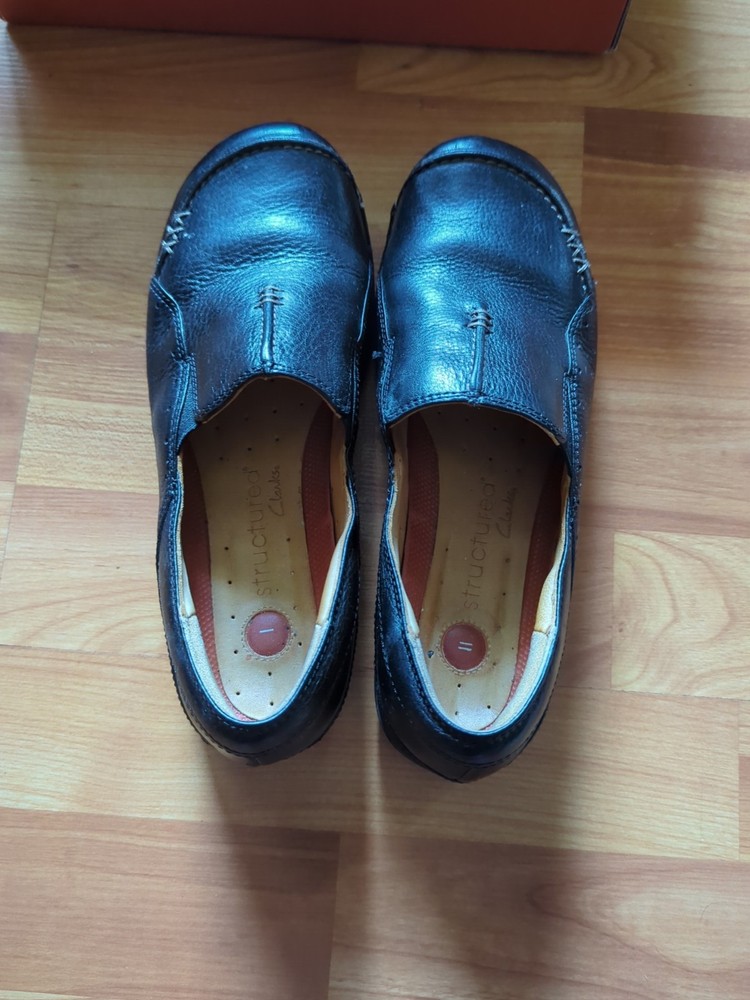 Structured by Clarks womens black leather slip on flats size 5.5M