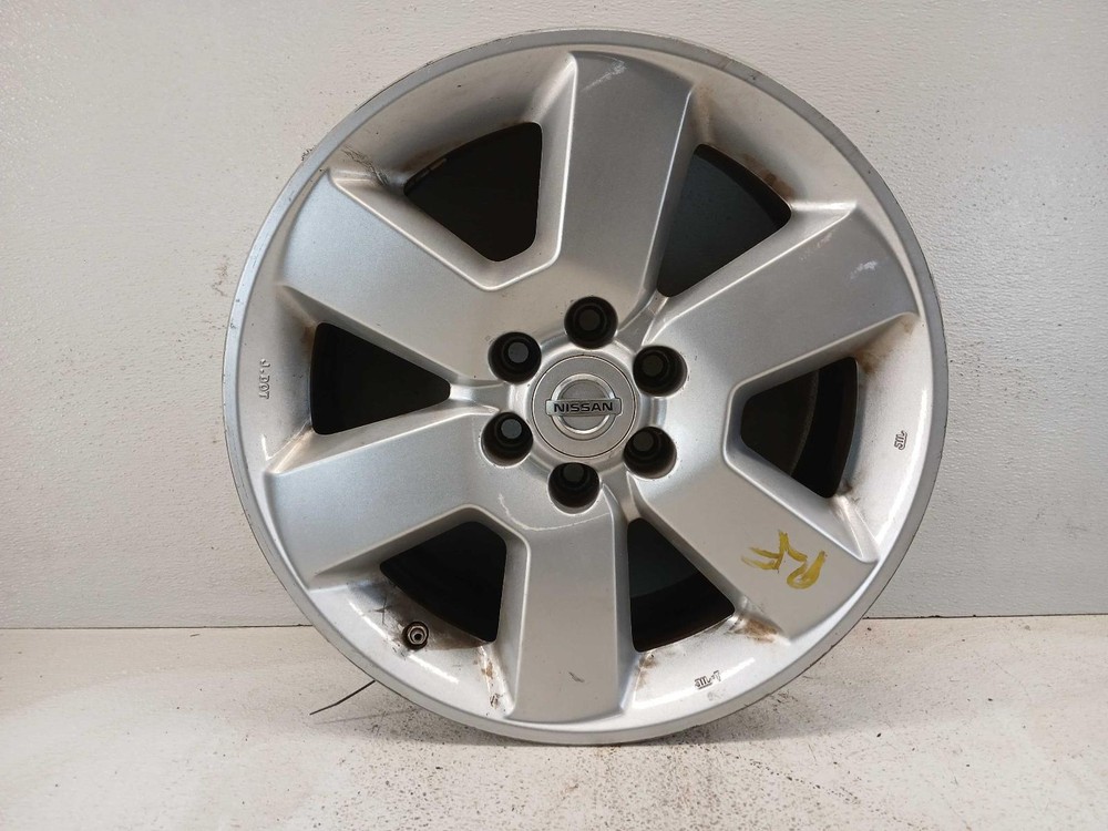 Used Wheel fits: 2011 Nissan Pathfinder 17x7-1/2 alloy 6 spoke solid spoke SE Gr