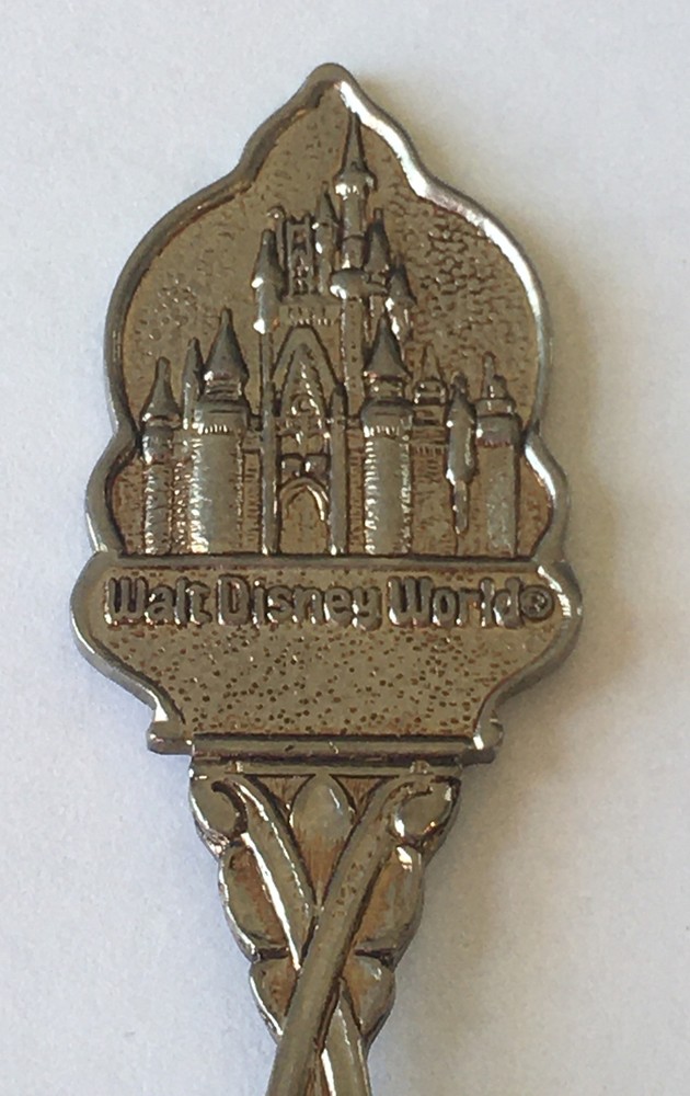 Vintage 1982 Walt Disney World Collectible Souvenir Spoon