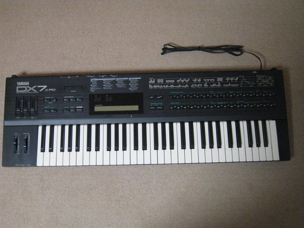 Yamaha DX7 II-FD 61-Key 16-Voice Digital FM Synthesizer Japan F/S Free shipping-image