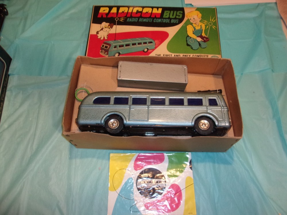 VINTAGE MODERN TOYS JAPAN RADICON REMOTE CONTROL TOY BUS IN THE ORIGINAL BOX!!