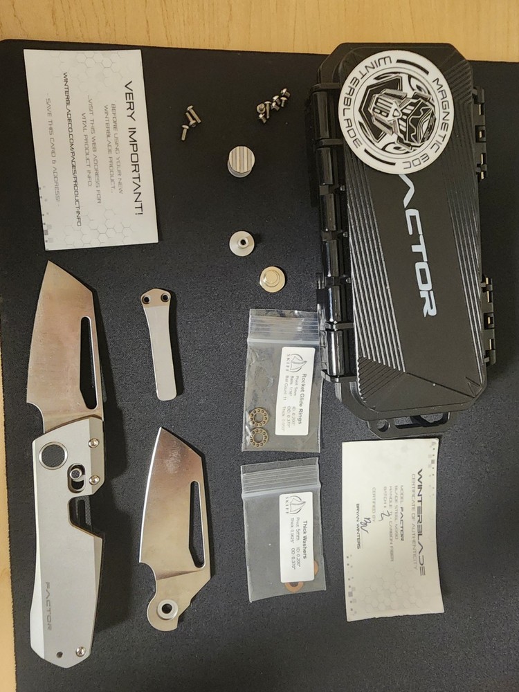 Winterblade Factor B2 + Extra Blade + Extra Pocket Clip + T8 Hardware + Full Kit