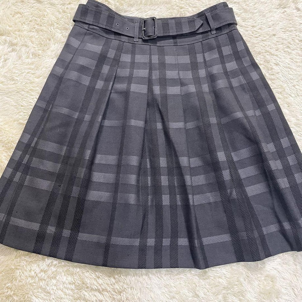 Burberry London Mega Check Pleated Skirt Gray Size 40 with Belt