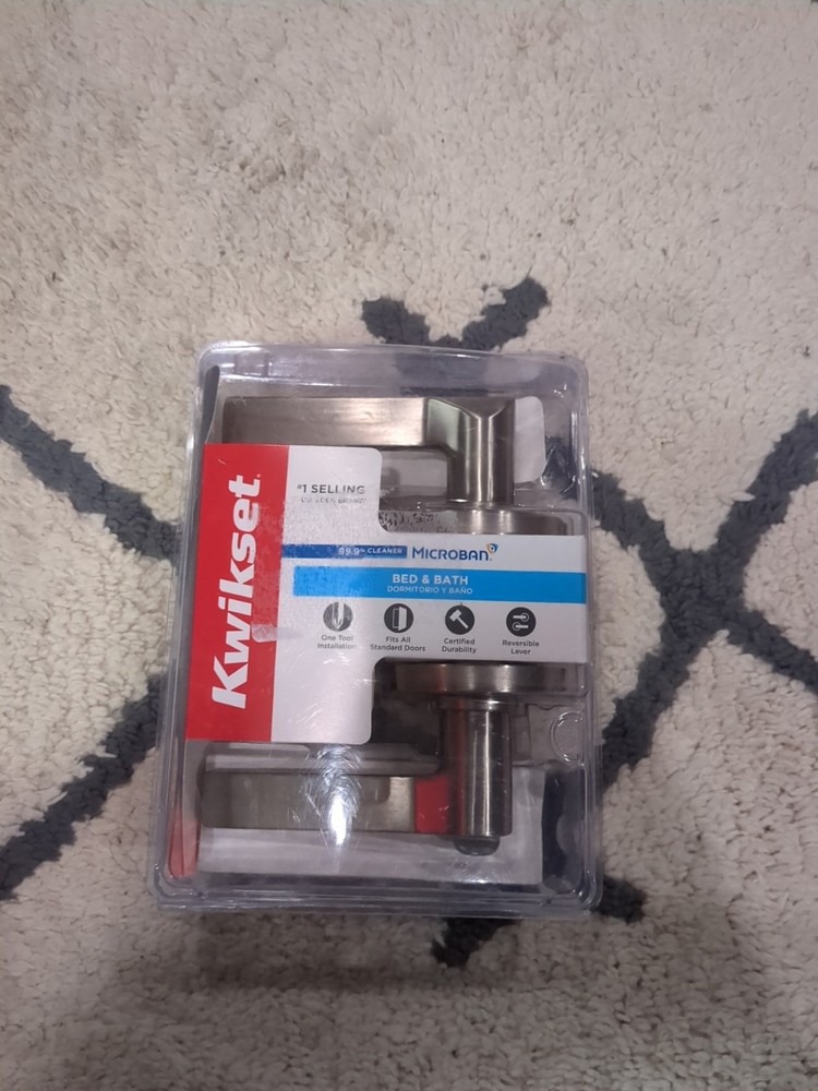 Kwikset Hollis Round Rose Satin Nickel Privacy Bed/Bath Door Lever