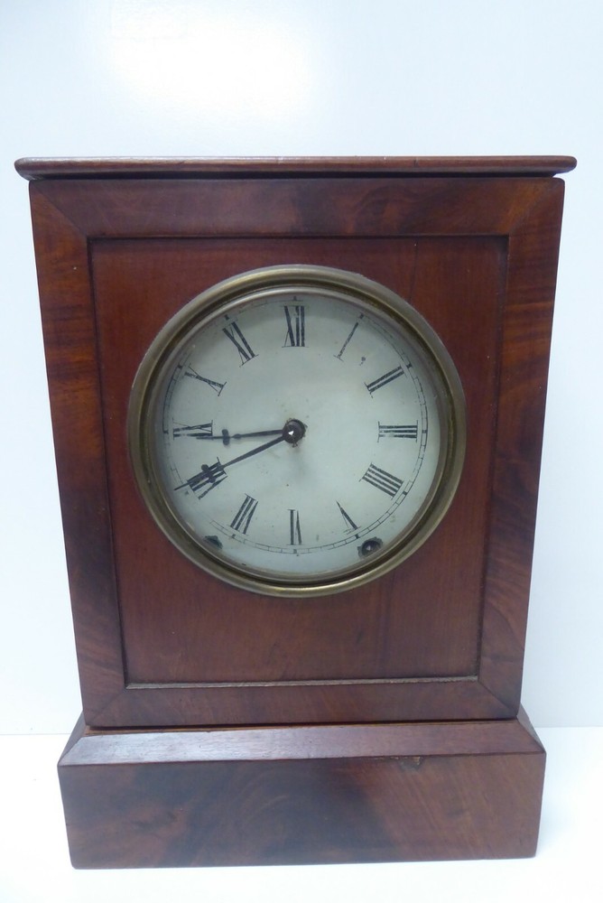 ANTIQUE VICTORIAN MAHOGANY MANTLE CLOCK