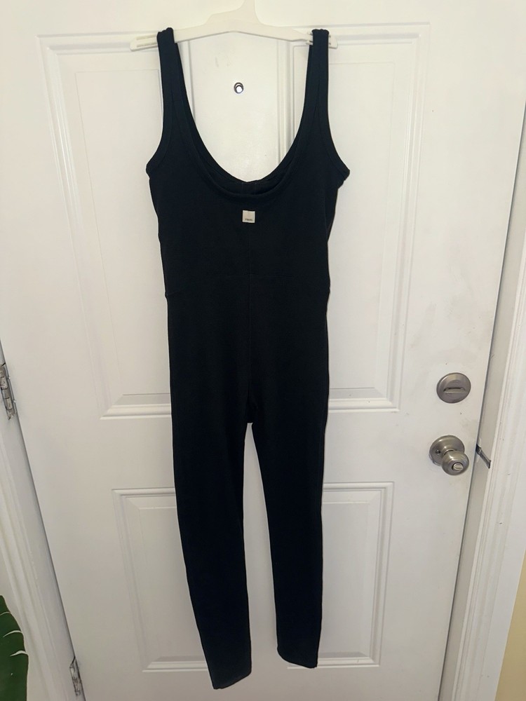 Vuori Womens Bondi Jumpsuit in Black Size Small - Comfortable & Stylish