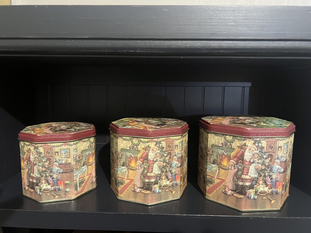 Vintage Old World Santa With Kids And Presents At Fire Place 3 Set 4” 3 1/4” ( R