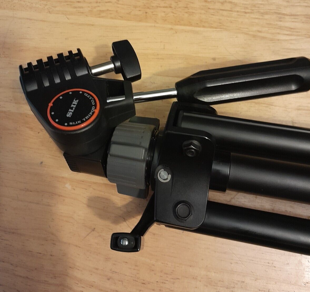 SLIK, Camera tripod 5 foot max. Multiple adjustment planes Model U100 Deluxe