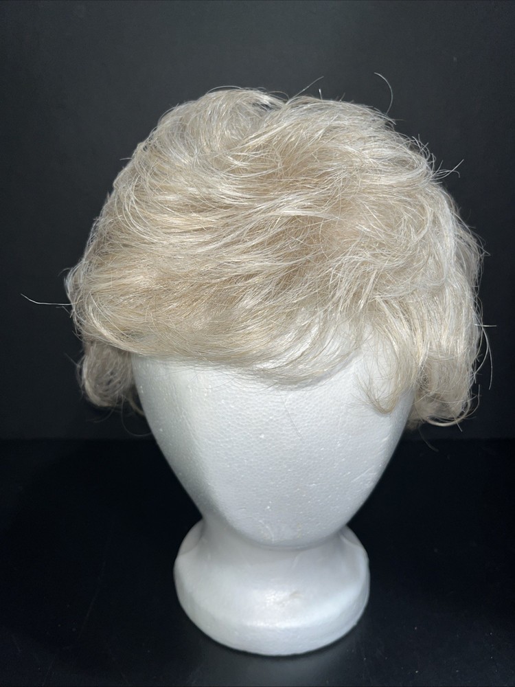 Vintage Paula Young Wig A2094 Blonde Gray Short Straight Hair Average Size 101