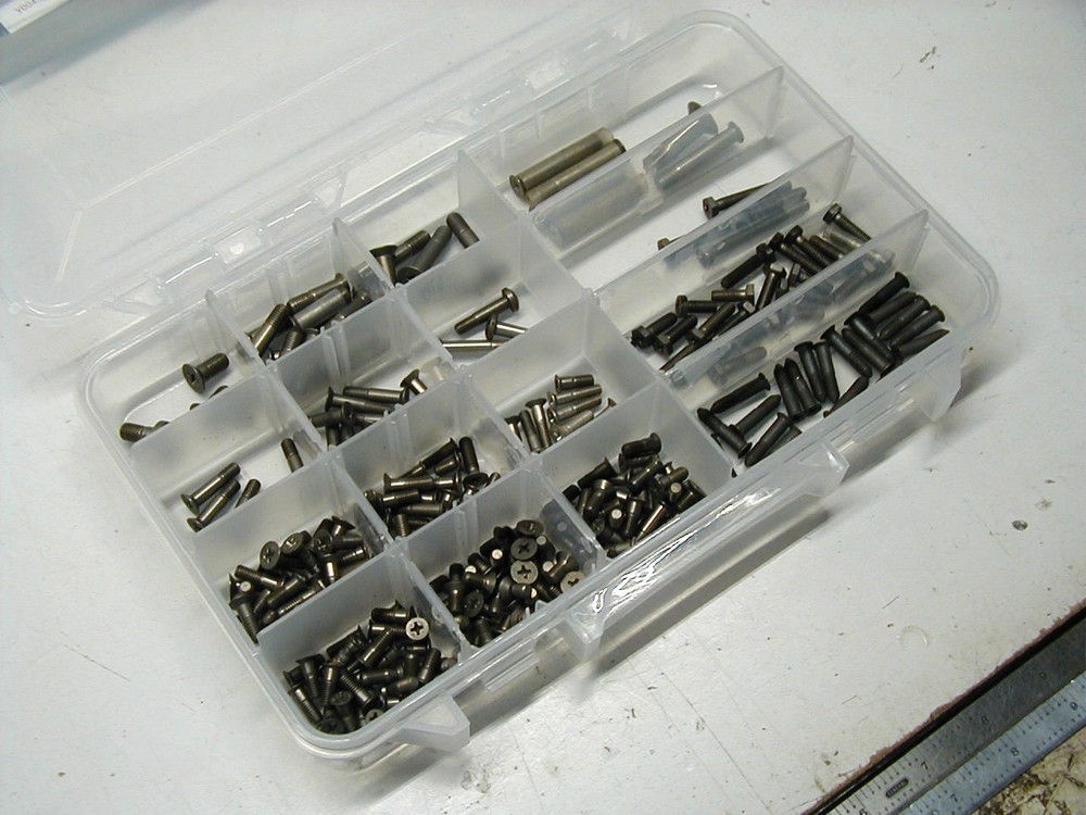 (225) 10-32 Threaded Titanium Screws & Bolts
