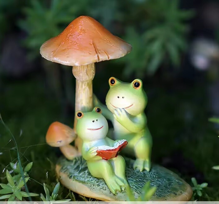 Frog Chirping Miniature Fairy Garden Statue Resin Small Figurine Home Decor Gift