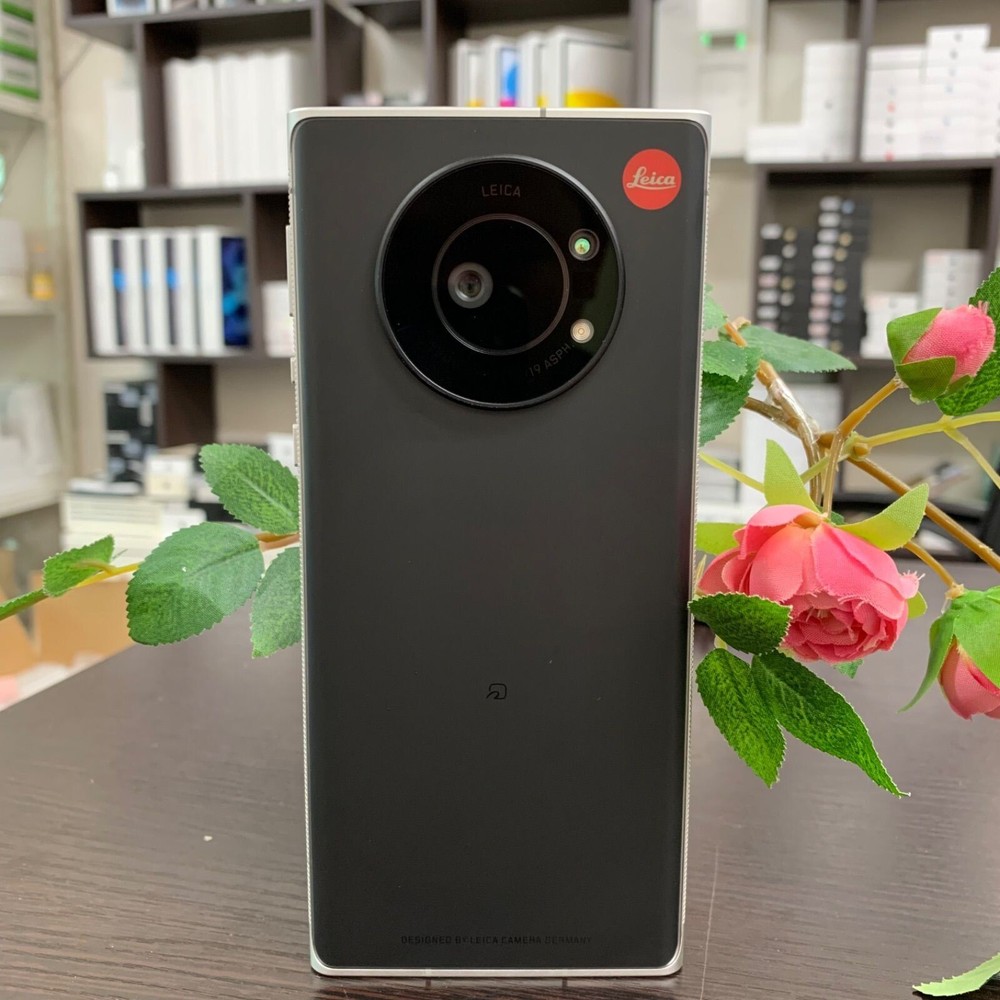 Leica Leitz Phone 1 LP-01 Softbank Sharp 256GB Black Operation Confirmed Used JP