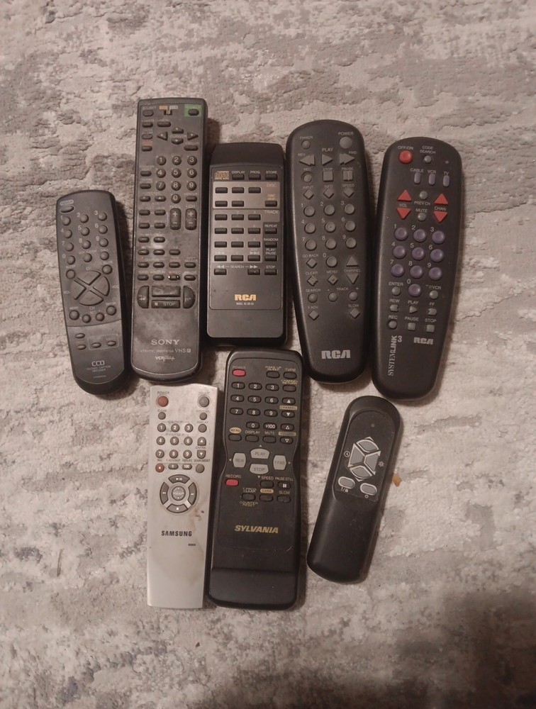 Lot Of 8 Remotes TV VHS DVD Sony RCA Samsung Sylvania Untested
