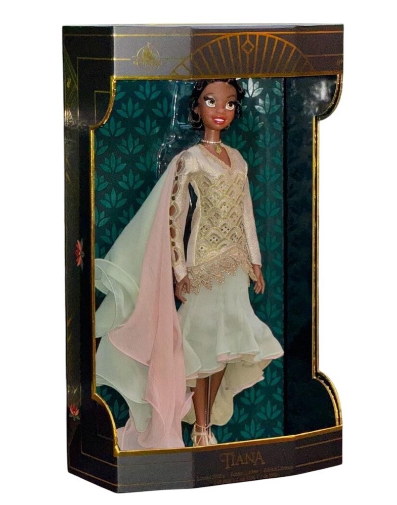 Disney Limited Edition 17” Tiana doll ONLY AT DISNEYLAND IN HAND