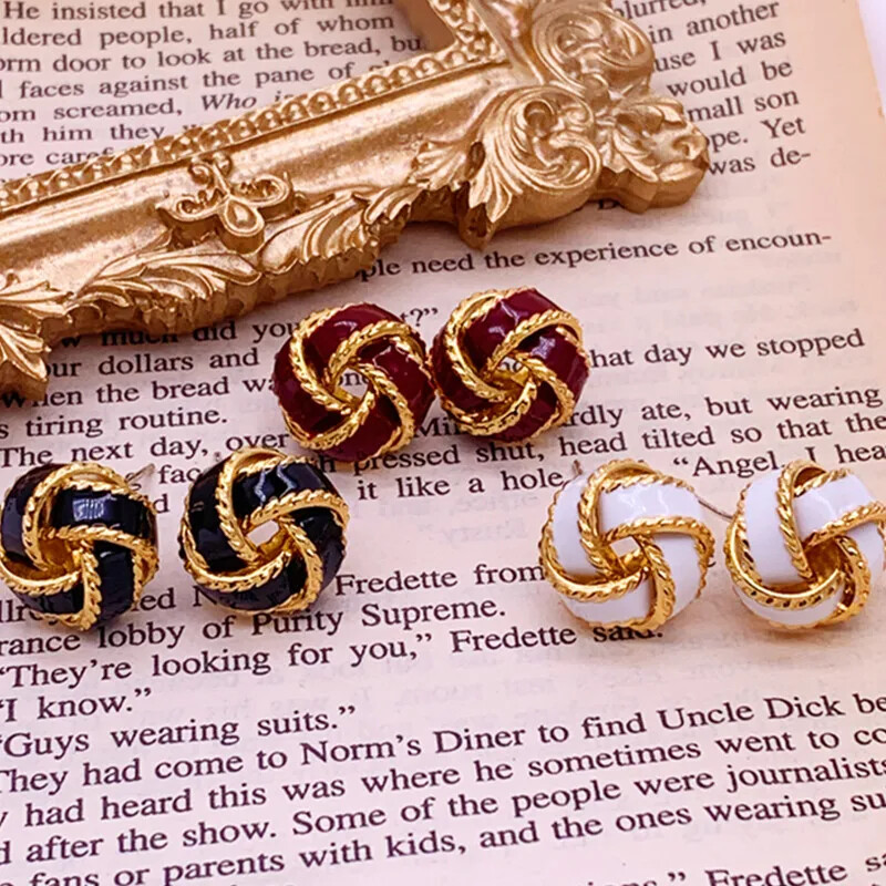 French Retro Disposition Earring Stud Temperament Light Luxury High-Grade Sense