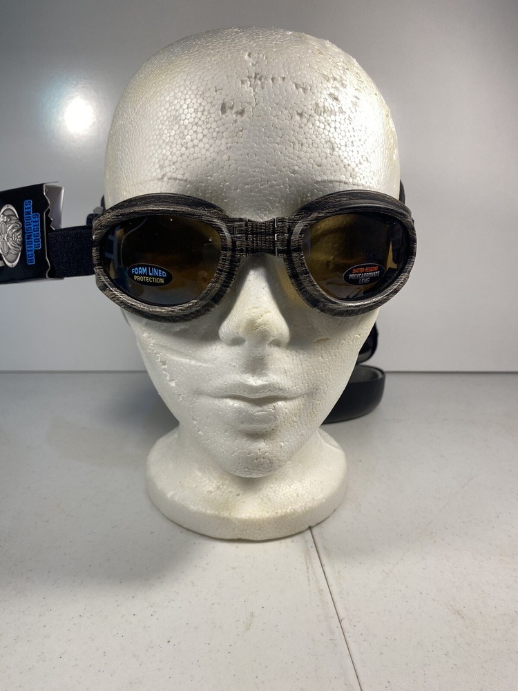 PUGS GEAR, GOGGLES/ SUNGLASSES, SPORTS, CYCLING, STRAP,HARD CASE, CLEANING CLOTH