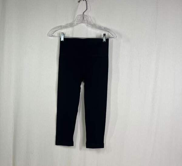 Yummie by Heather Thompson Black Seamless Capri Shapewear Size S/M NWT