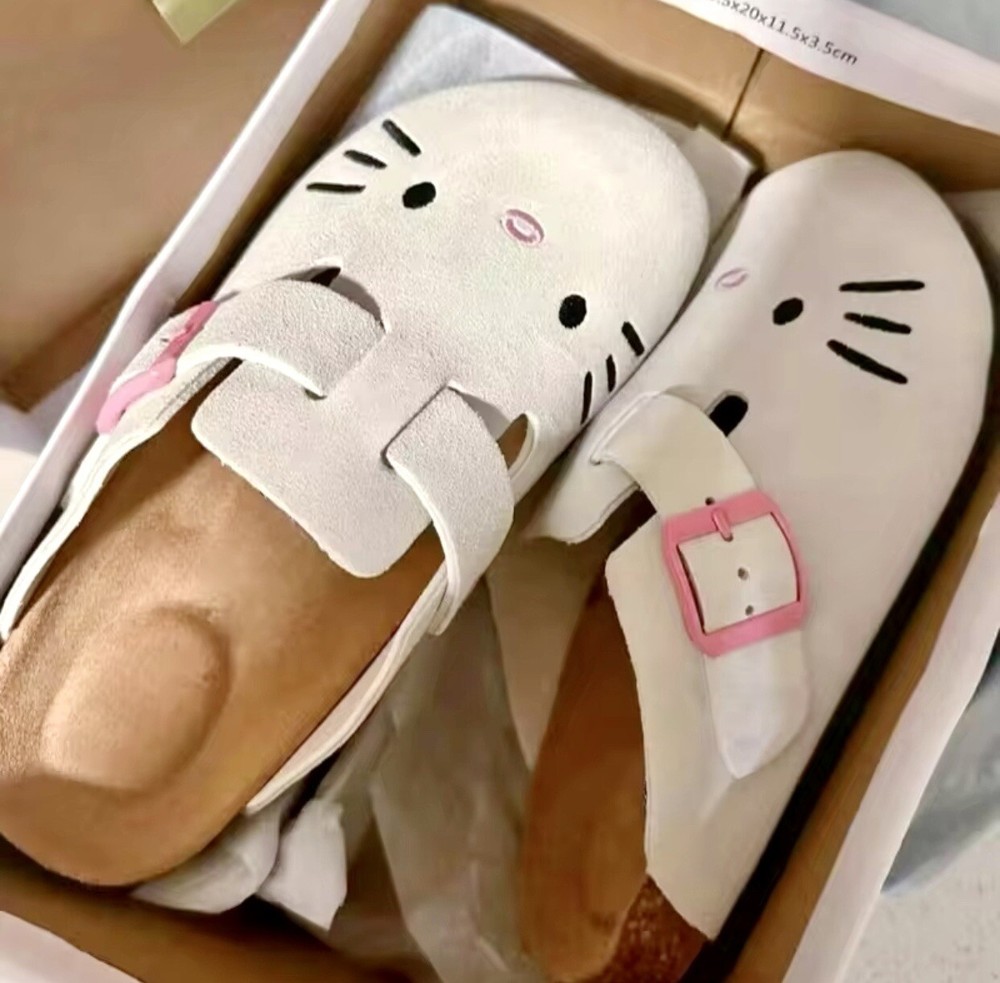 Sanrio Hello Kitty Cute Boken Shoes Outdoor Slipper Beach Style Sandal For Women