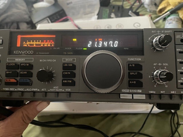 Kenwood TS-140 HF  Transceiver 10 - 160 MHZ  great condition