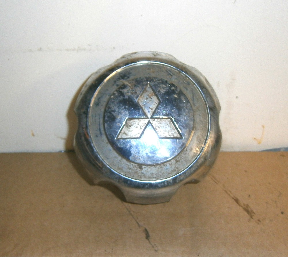 Mitsubishi Delica L200 Pajero Shogun Alloy Wheel Center Cap Cover  
