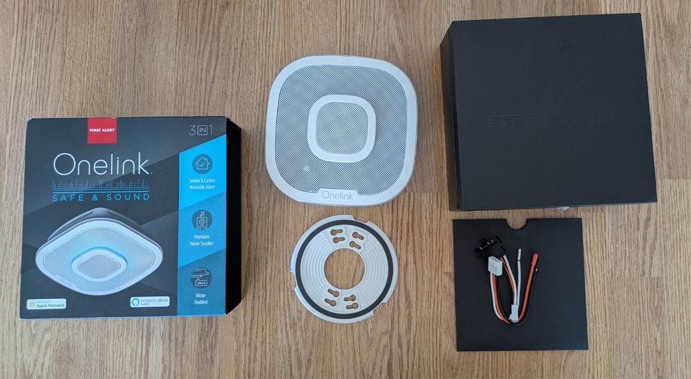 First Alert Onelink Safe & Sound Smoke and Carbon Monoxide Alarm Voice Light