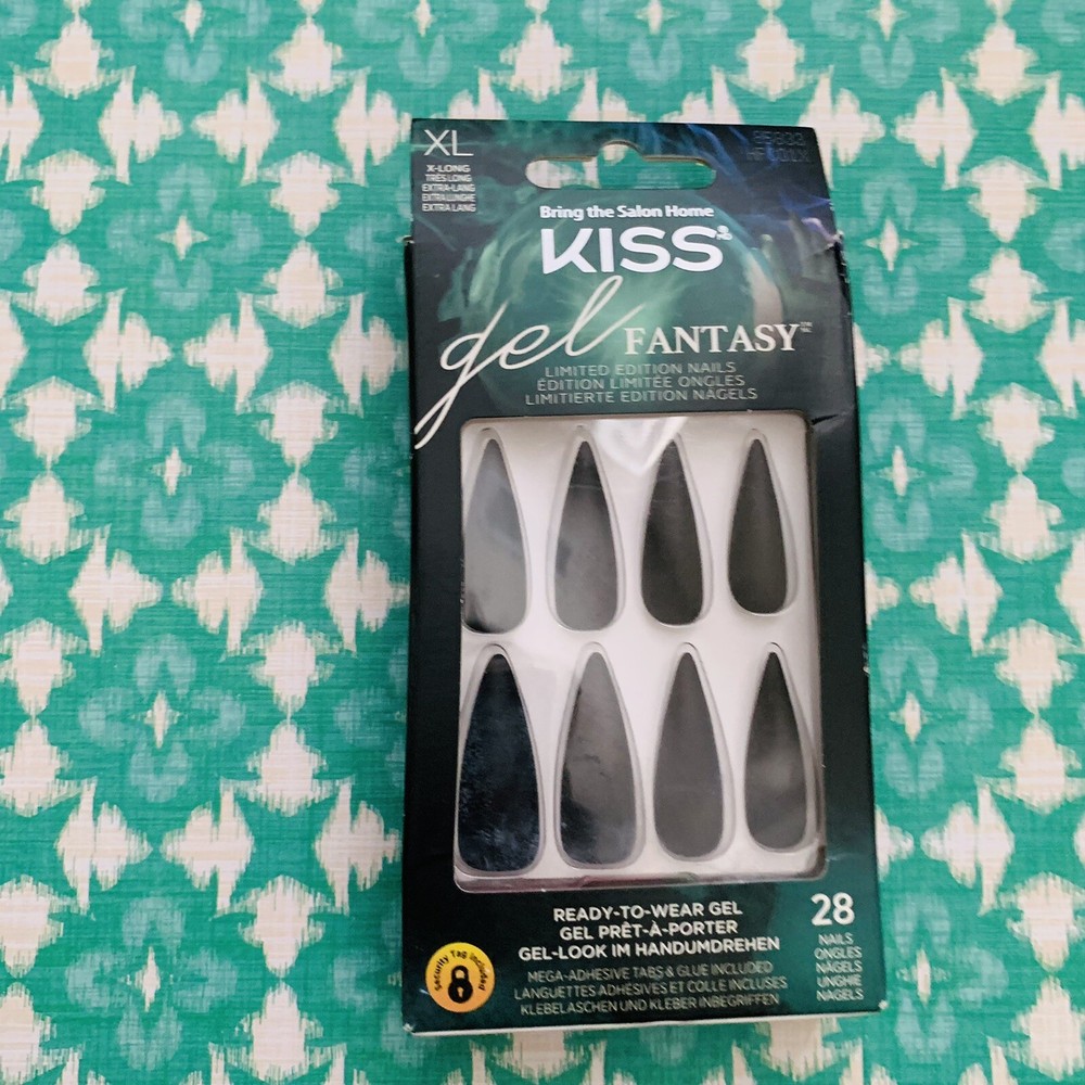 Kiss Gel Fantasy Limited Edition Halloween XL Ready-To-Wear Nails HFC01X