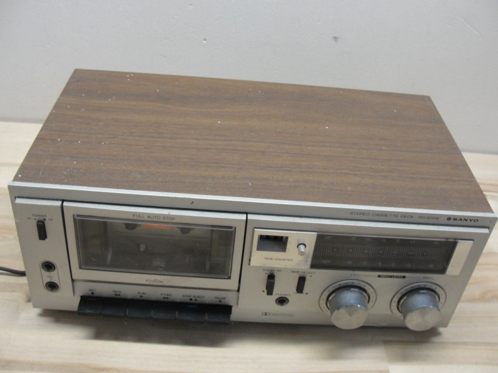 VINTAGE SANYO RD 5008 STEREO CASSETTE DECK