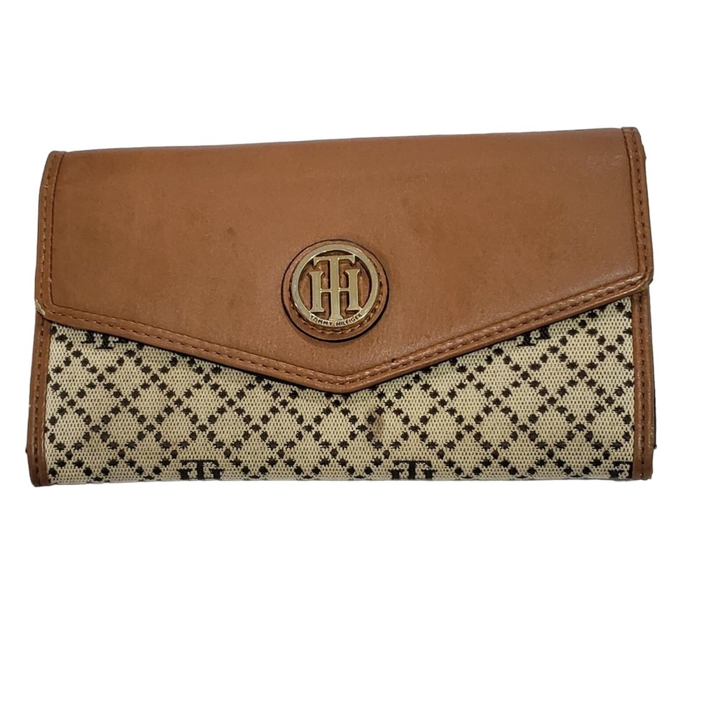 Tommy Hilfiger TH Logo Brown Flap Wallet with Gold-Tone Signature Detail