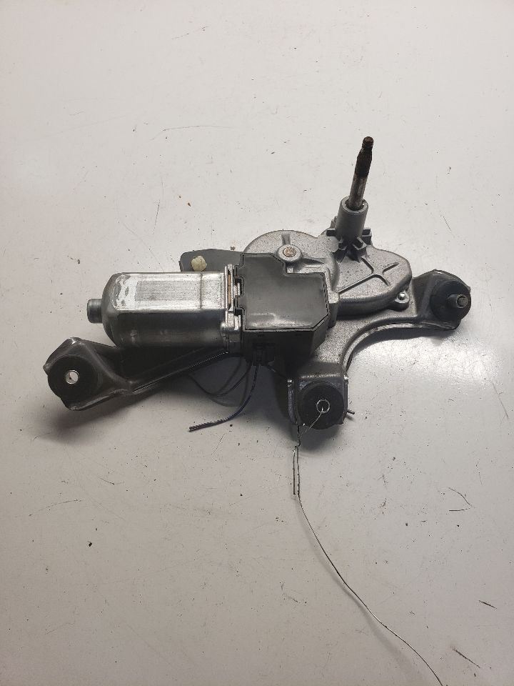04-10 Toyota Sienna Rear Wiper Motor Replacement 1336728