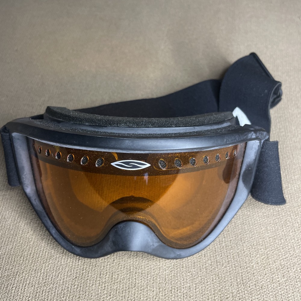 Smith Adult Black Ski Goggles for Optimal Performance and Style