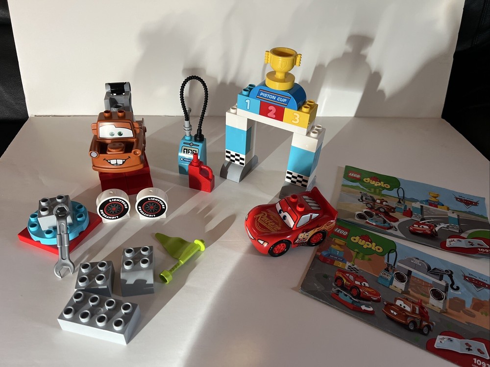 LEGO Duplo Disney Pixar Cars Lightning McQueen Race Day 10924 Complete Set No Box