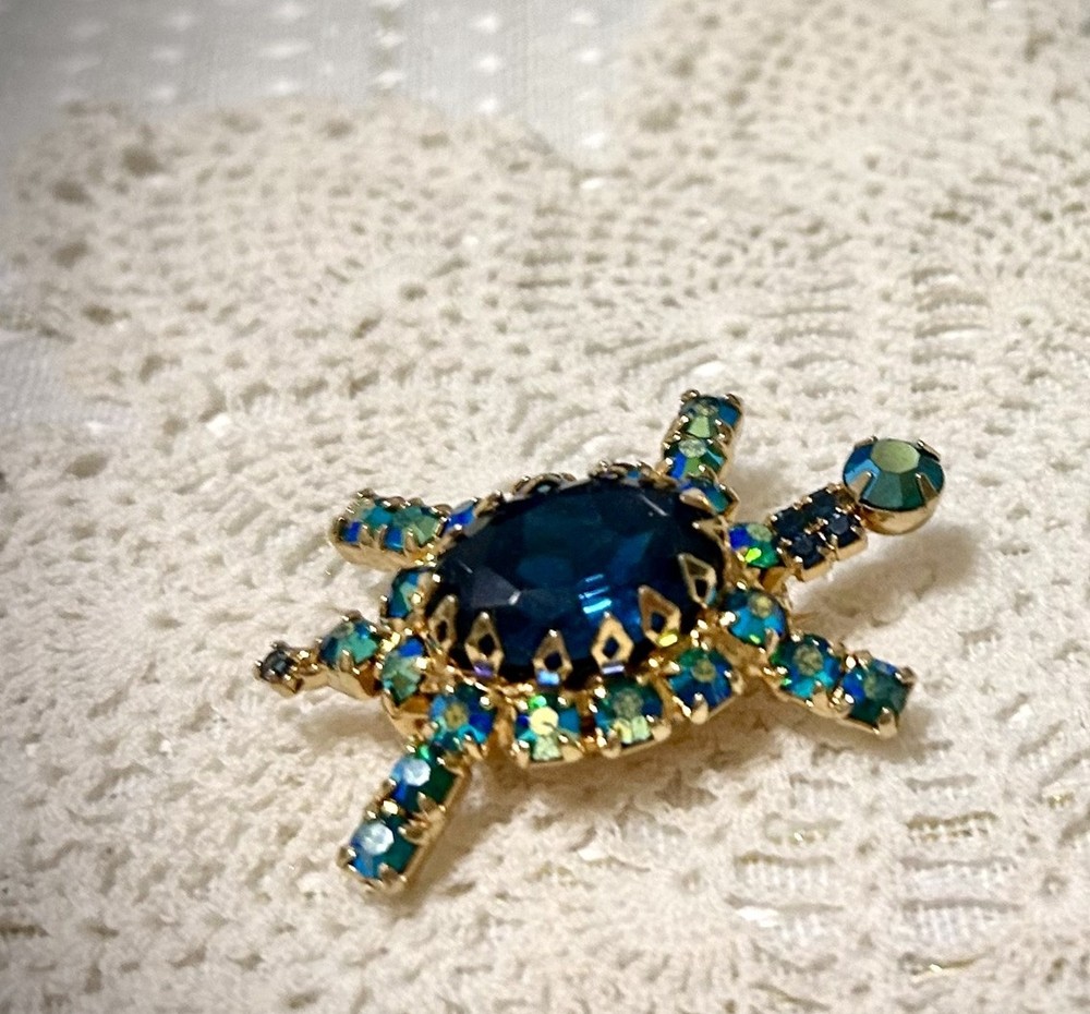 Vintage 1960s Turtle Brooch with Green Blue Aurora Borealis Rhinestones in Gold Tone