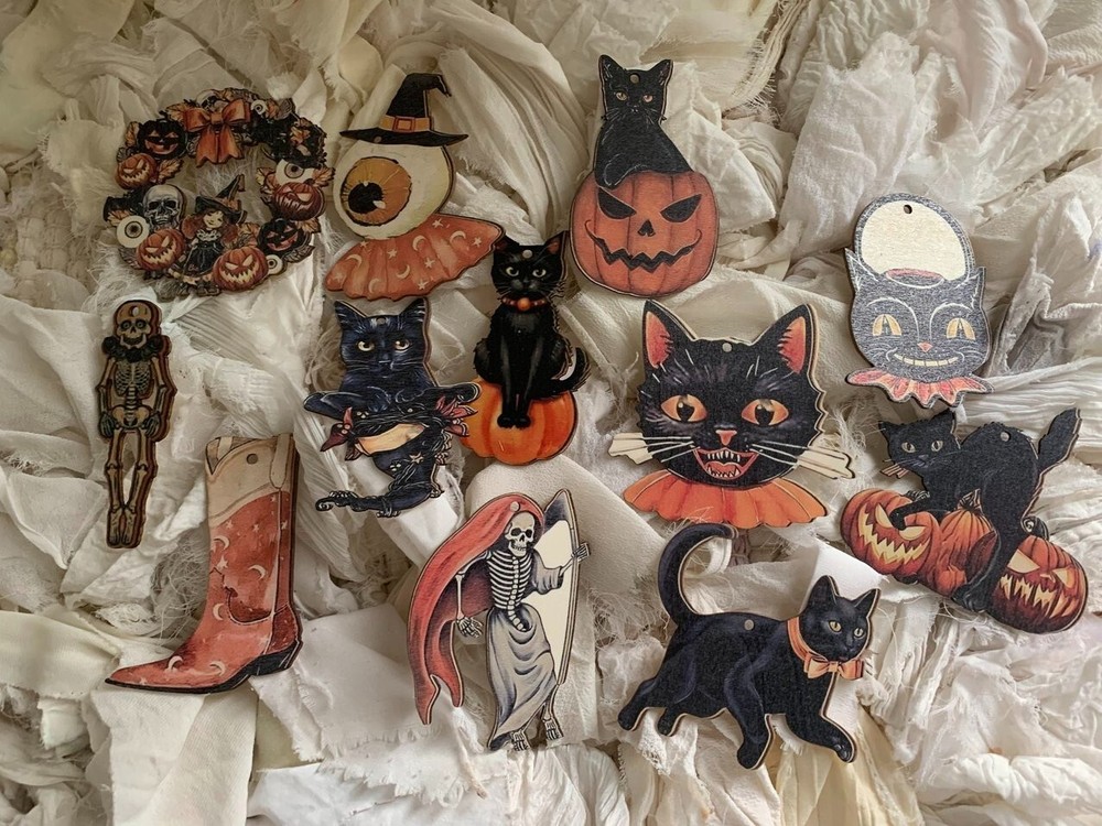 HALLOWEEN MINI WOOD ORNAMENTS VINTAGE STYLE 12*EE *BUY NOW BEFORE THEY RUN OUT-image