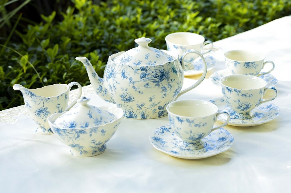 Grace Teaware Blue Rose Toile Fine Porcelain 11-Piece Tea Set