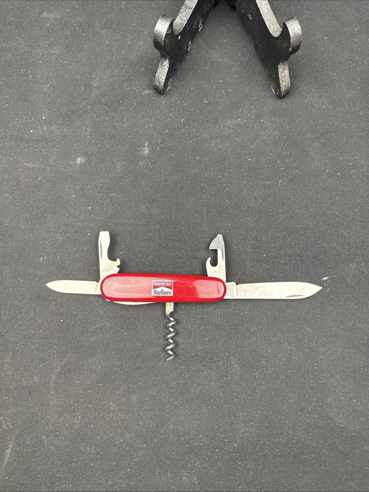 Marlboro Adventure Team Swiss Army Victorinox Multi-Tool Pocket Fishing Knife
