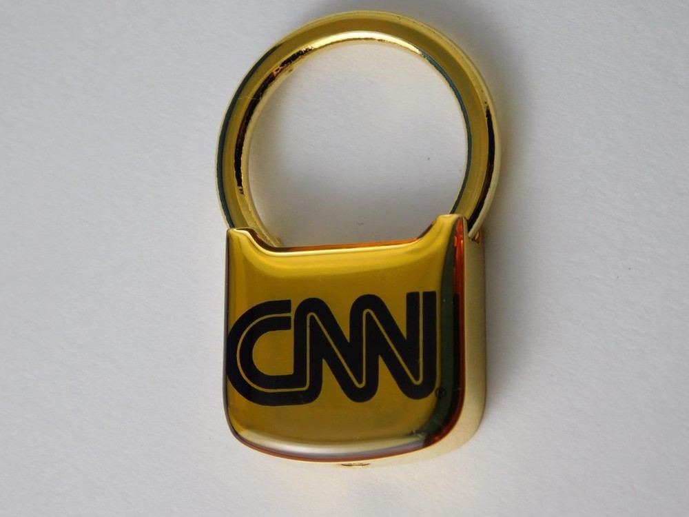 CNN KEYCHAIN KEYRING ADVERTISING CABLE NEWS CHANNEL WEATHER POLITICS