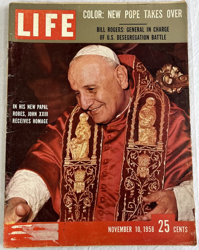 VTG 1958 Life Magazine PAPAL ROBES JOHN XXIII RECEIVES HOMAGE- Look Photos-image