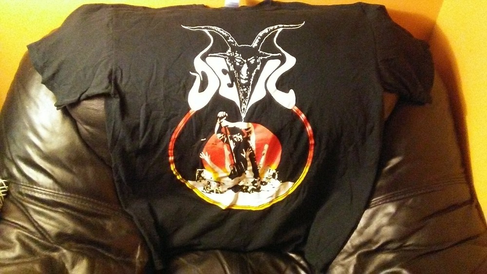 DEVIL- DOOM METAL- SIZE XL TSHIRT- HEAVY METAL- SATANISM