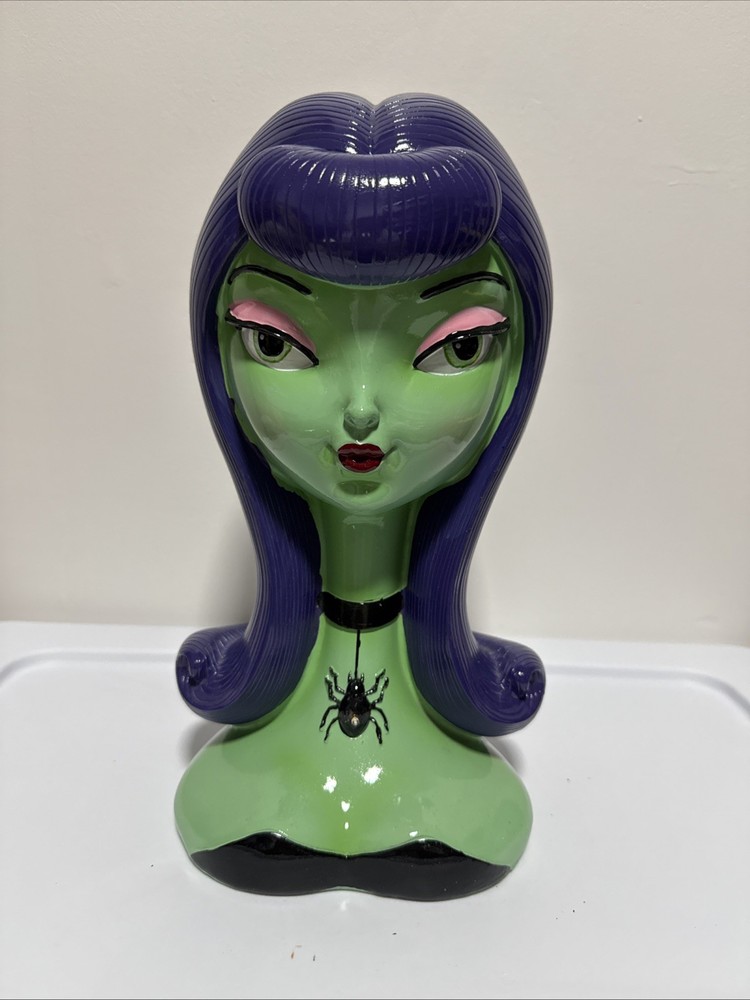 Wicked Witch Bride of Dracula LED Lighted Halloween Bust Decor