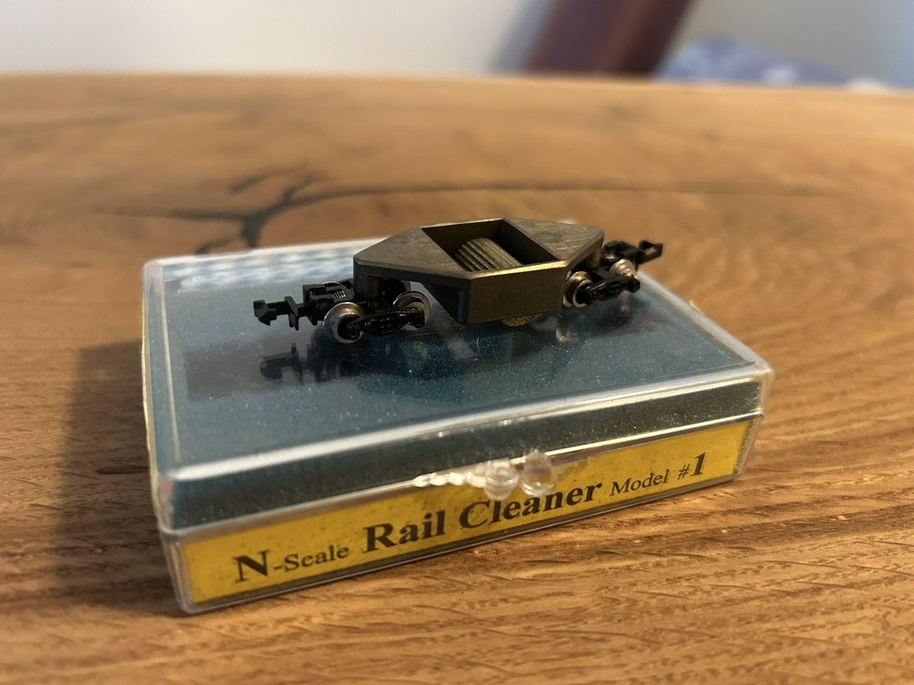Centerline Products #1 N Scale Brass Track Cleaning Car