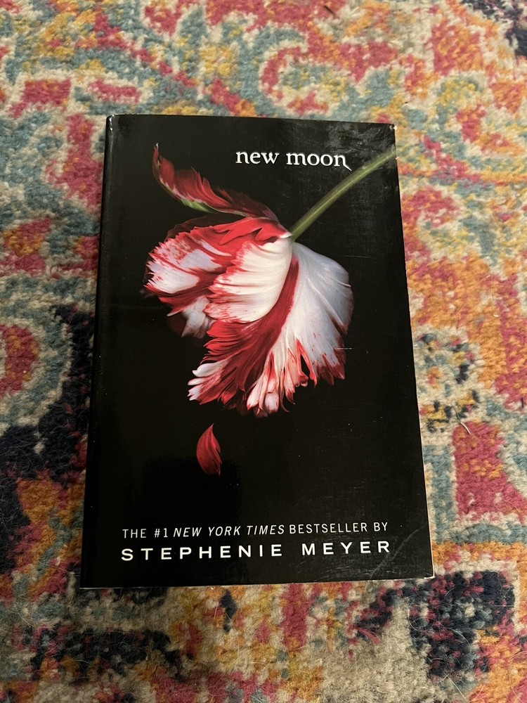 New Moon (The Twilight Saga) PB Good