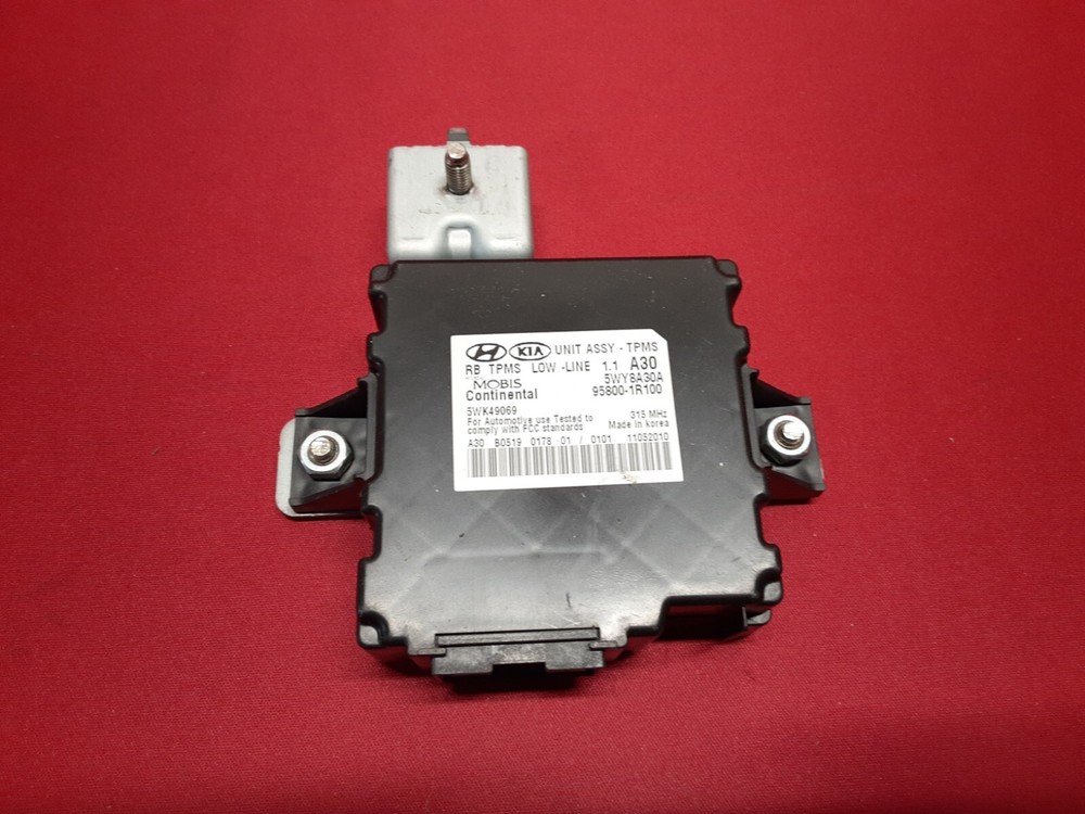 2012 - 2014 Hyundai Accent TPMS Tire Pressure Control Module Unit  95800-1R100