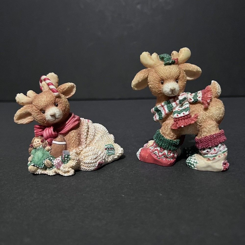 2 Enesco Santa's Special Deerlivery Reindeer Figurines Missy Socks 1994