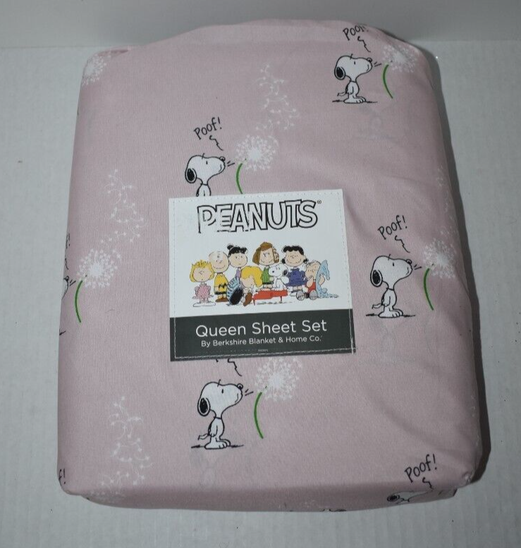 Pink Snoopy with Dandelions Queen Size Sheet Set