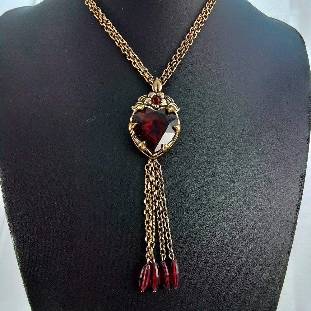 Vintage Signed Chicos Red Bleeding Heart Pendant Necklace Fashion Jewelry