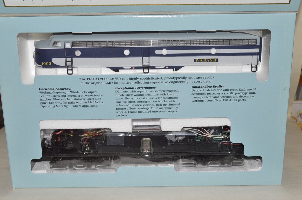 HO scale Proto 2000 Wabash RR EMD E8/9A passenger locomotive train
