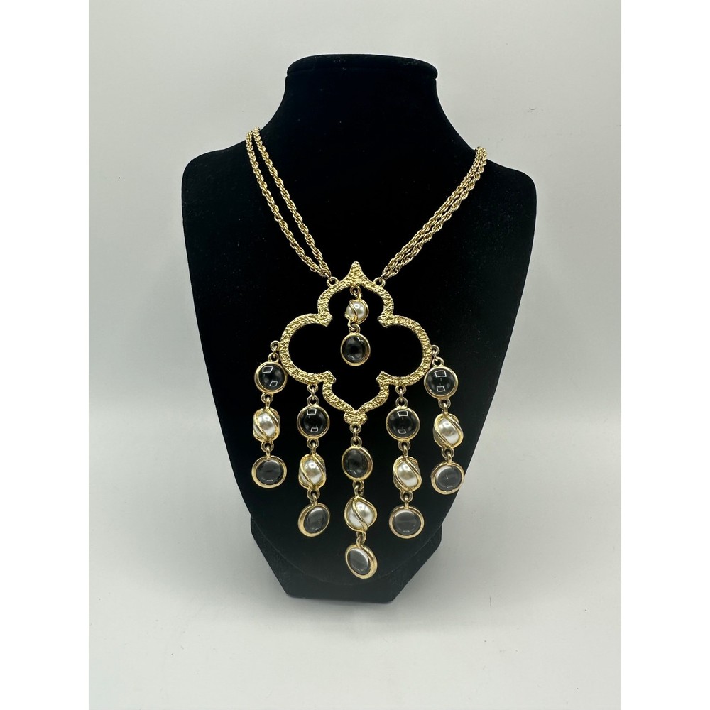 Vintage Gold Tone Clover Dangle Necklace 19 Inch Good Used Condition