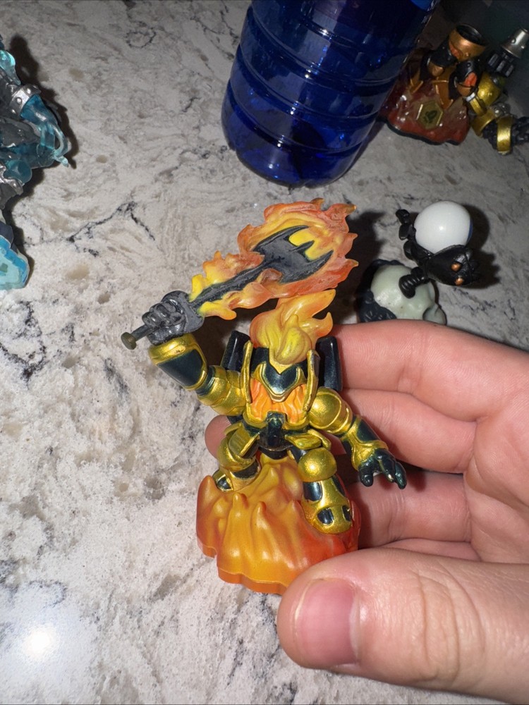 Skylanders Spyro's Adventure 84181888 Ignitor Video Game Figure Activision 2011